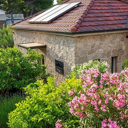 Ana Holiday home Jelsa (Hvar)